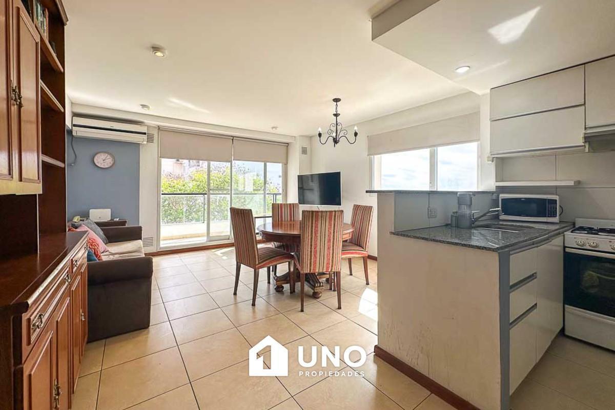 Foto de Piso exclusivo de 2 dormitorios con vista panorámica del río, balcón, imagen 5