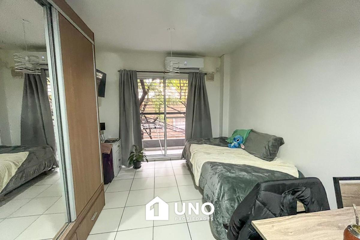 Foto de Monoambiente con balcón orientado al norte. Excelente estado. Apto, imagen 5
