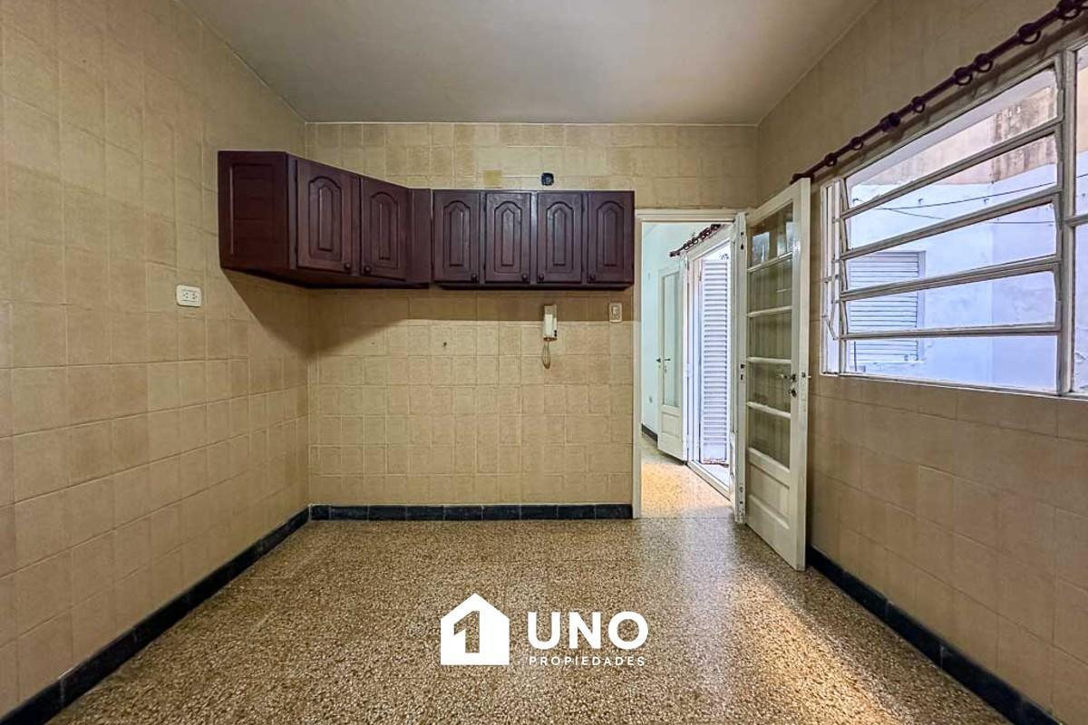Foto de Departamento de 2 dormitorios y patio en planta baja, con orientación, imagen 5