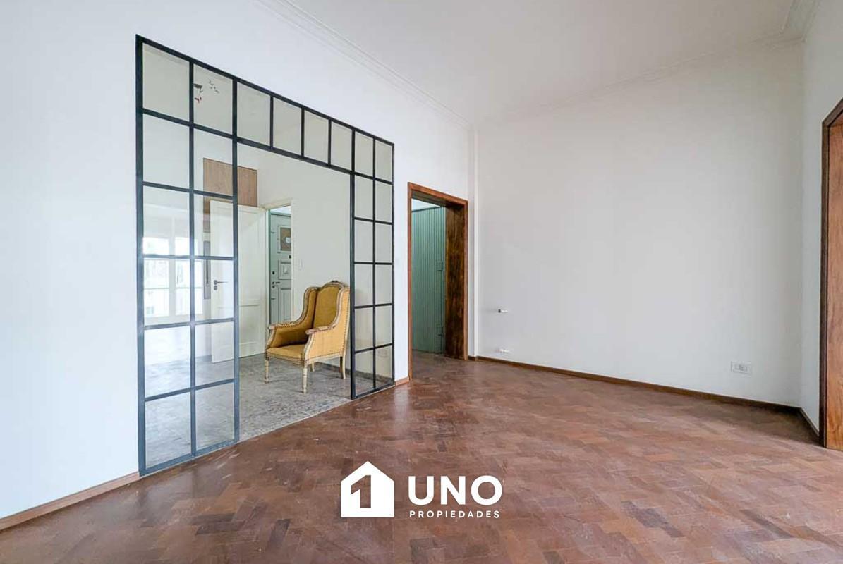 Foto de Semipiso parcialmente reciclado de 4 dormitorios en zona centro, imagen 2