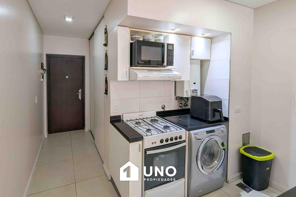 Foto de Departamento de 1 dormitorio con patio exclusivo con parrillero. Apto, imagen 5