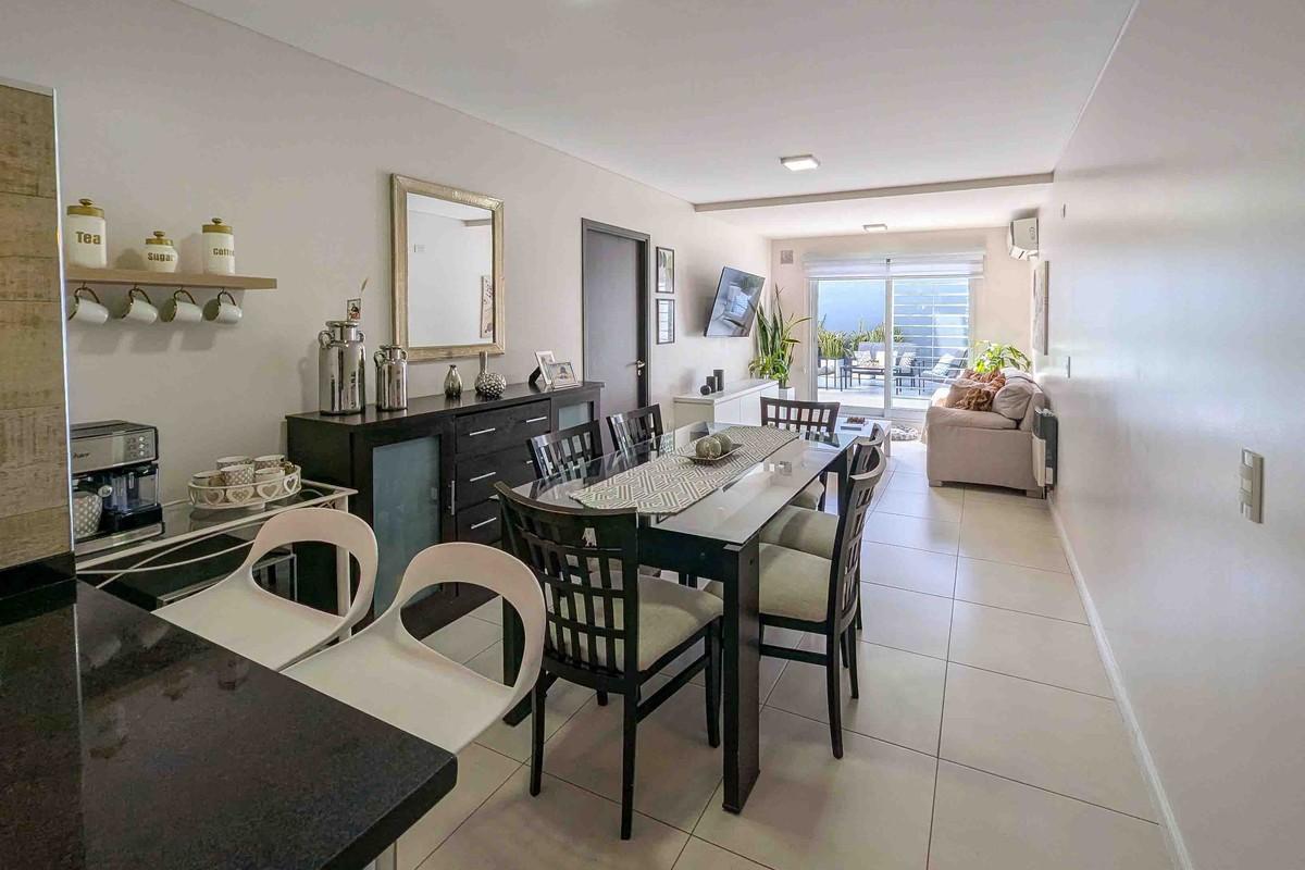 Foto de Departamento de 1 dormitorio con patio exclusivo con parrillero. Apto, imagen 1