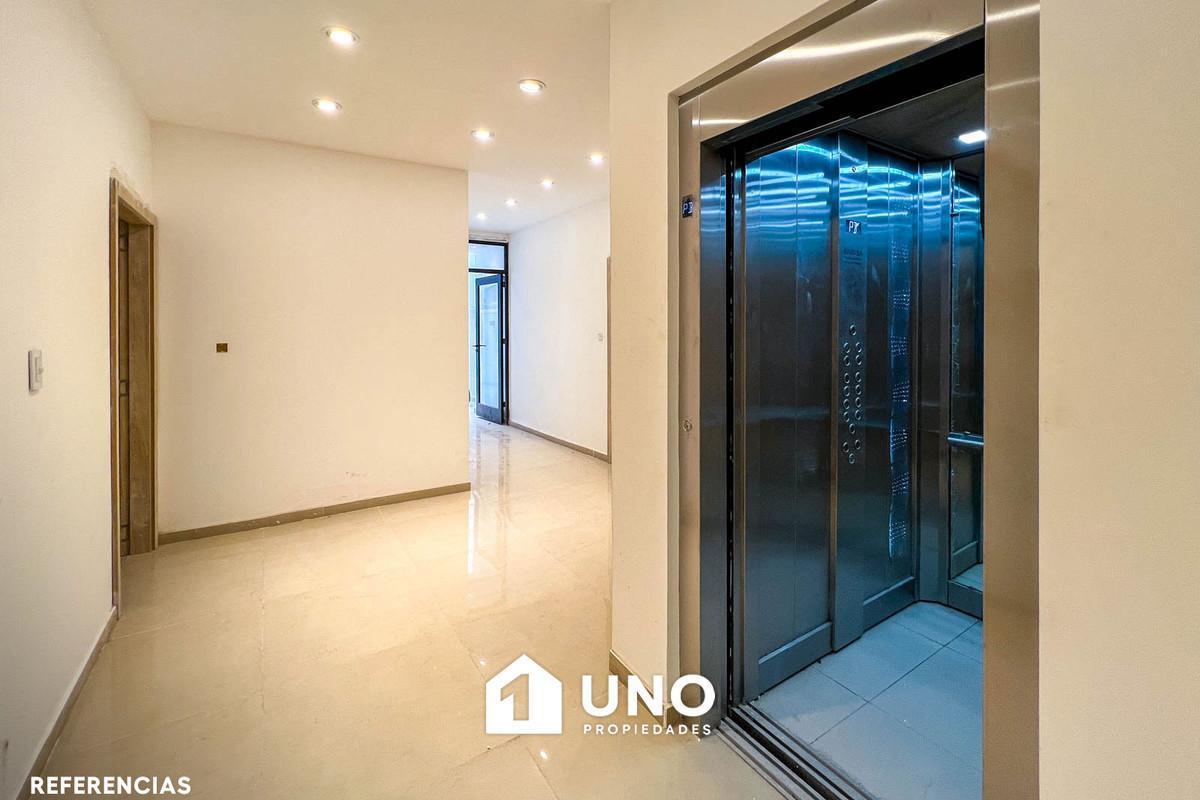 Foto de Amplio departamento de un dormitorio con balcón interno. Posibilidad, imagen 3