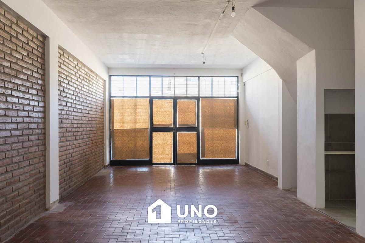 Foto de Local comercial en San Juan 4826, 30m2 con baño y depósito, ideal para, imagen 2