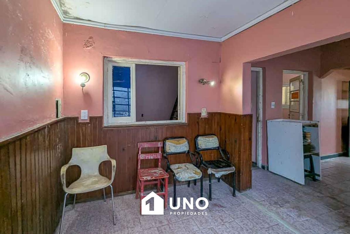 Foto de Casa de pasillo a reciclar, con patio y terraza. A metros de Puerto, imagen 3