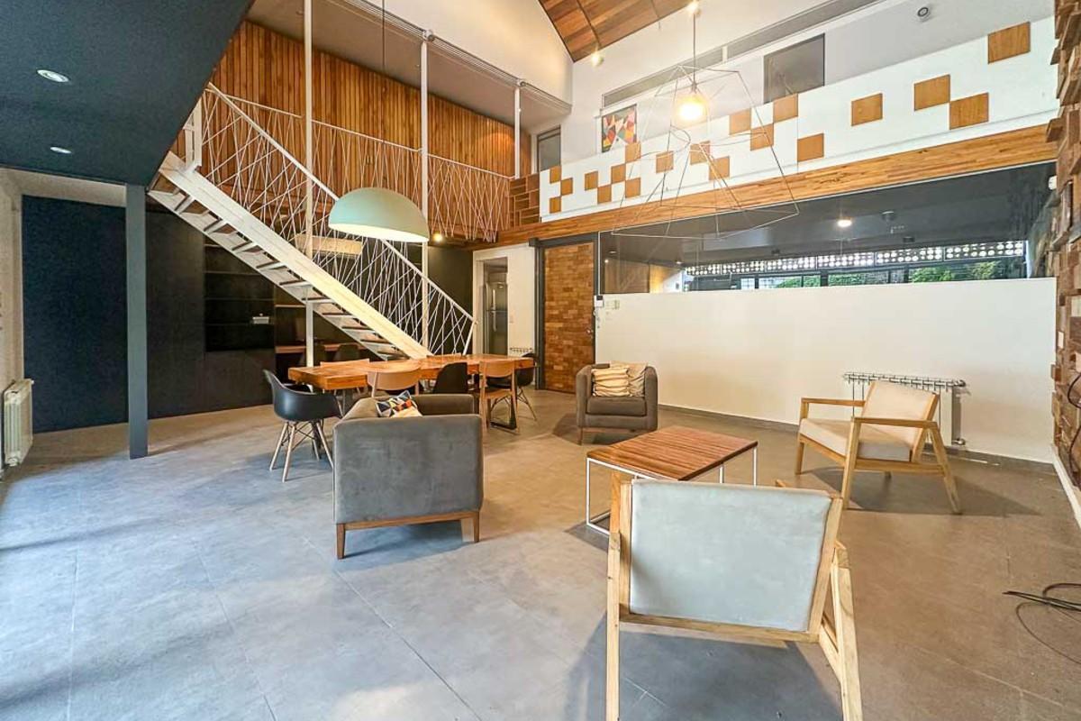 Foto de Casa de 3 dormitorios con cochera doble. Ubicada en barrio Echesortu., imagen 2