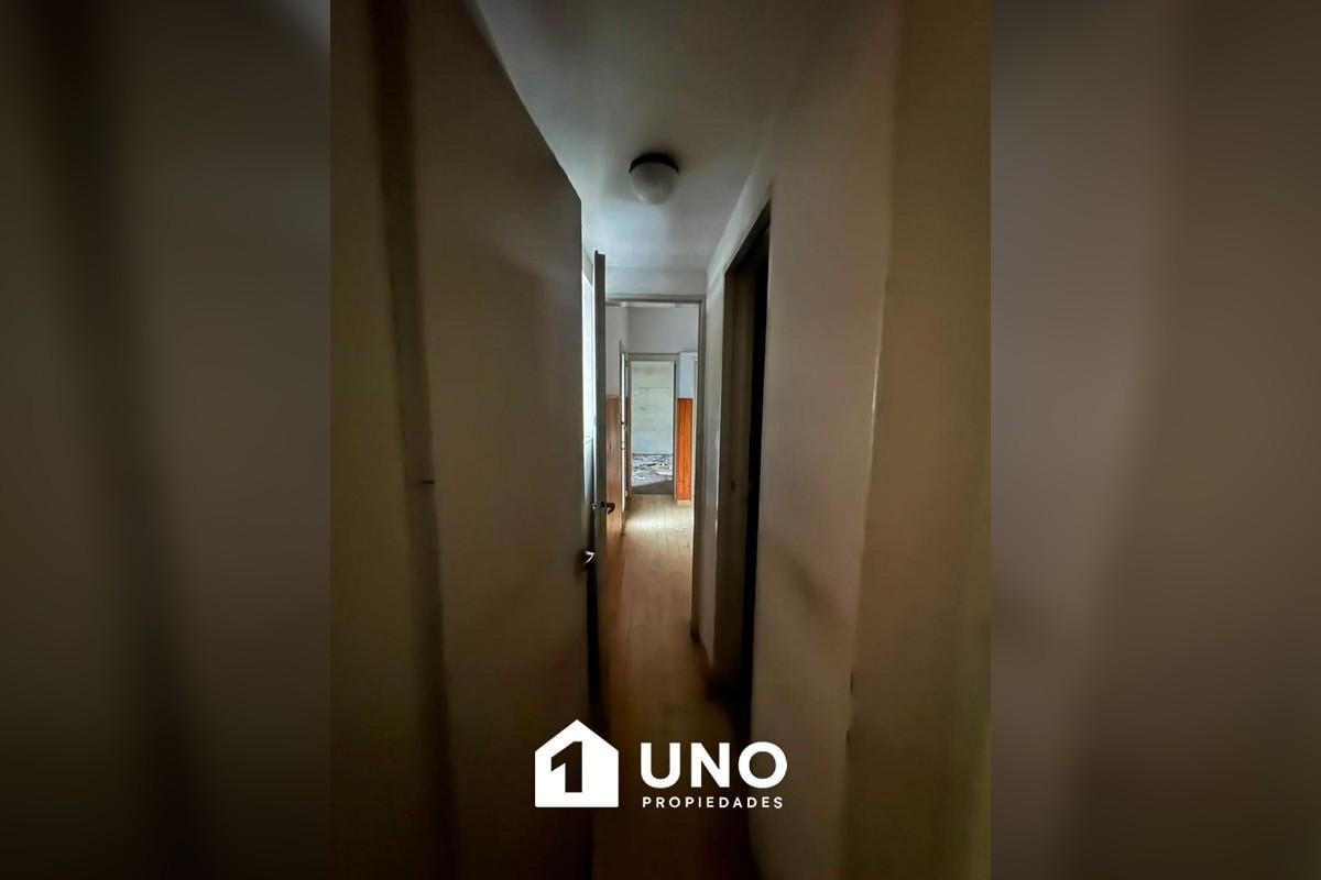 Foto de Casa de 3 dormitorios a reciclar, desarrollada en dos plantas, con, imagen 2