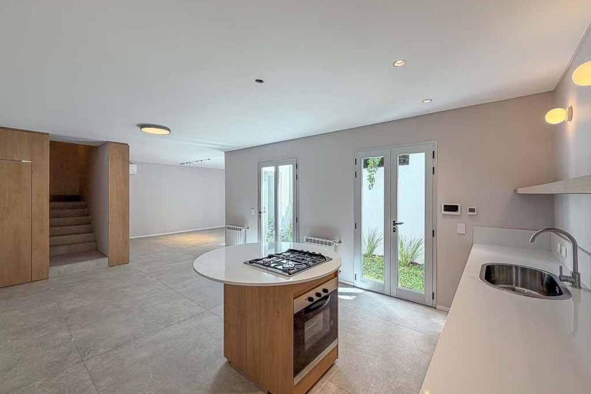 Foto de Casa de pasillo a estrenar de 3 dormitorios en zona río, con terraza, imagen 1