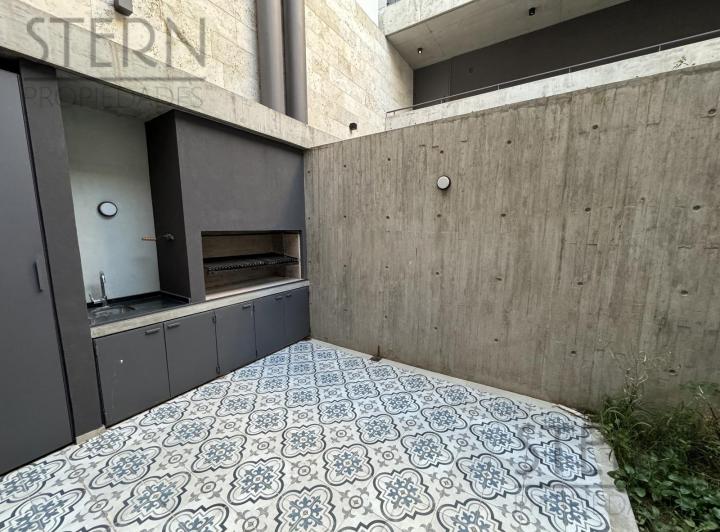 2 AMB CON PATIO EN CABALLITO 4