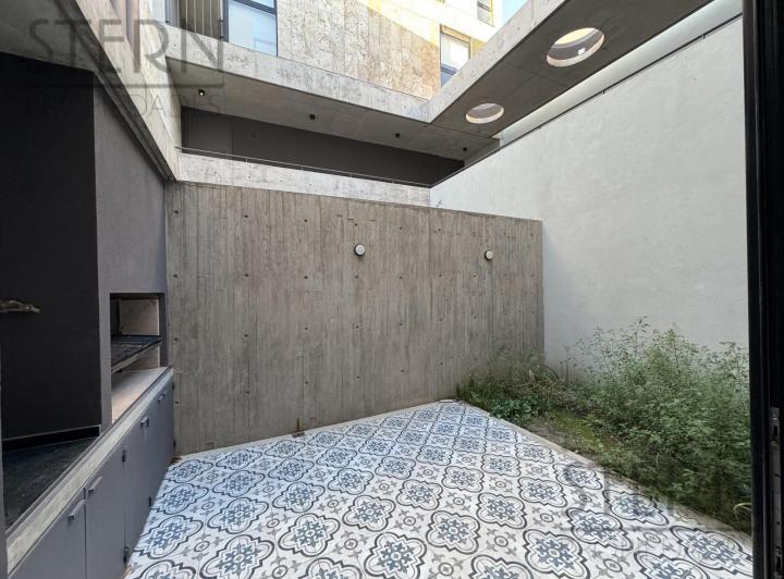 2 AMB CON PATIO EN CABALLITO 1