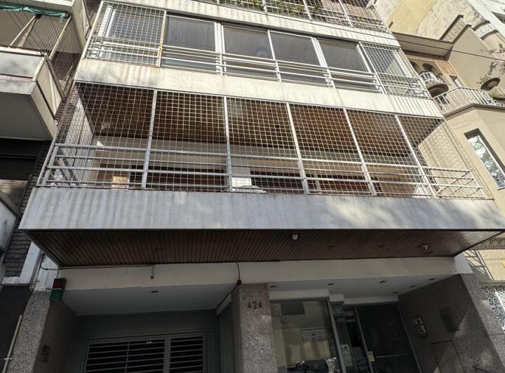 4 AMBIENTES CON COCHERA Y DEPENDENCIA EN CABALLITO 3