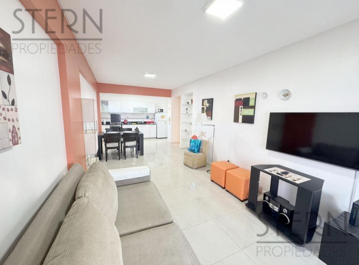 HERMOSO DOS AMBIENTES AMOBLADO CON AMEINITES EN BALVANERA 5