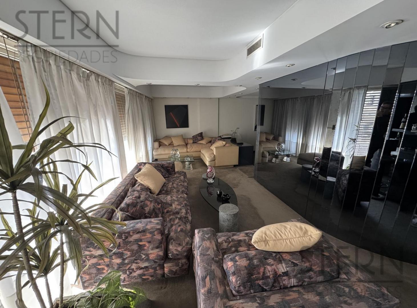 4 AMBIENTES CON COCHERA Y DEPENDENCIA EN CABALLITO