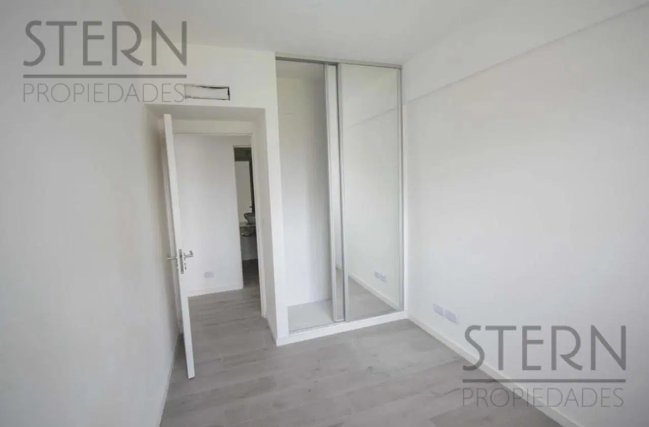 Espectacular 4 ambientes al frente con Cochera. Mucha luz en Las Cañitas - Edificio Town House 4