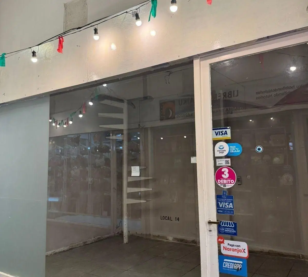 Local en calle 12 la más comercial ! - La Plata 2