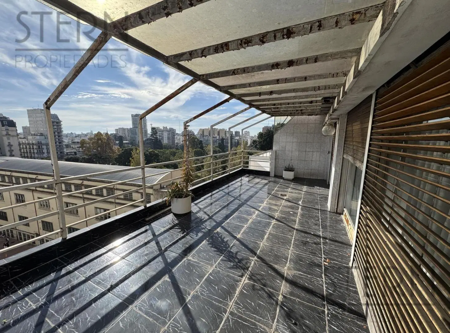 4 AMBIENTES CON COCHERA Y DEPENDENCIA EN CABALLITO 4