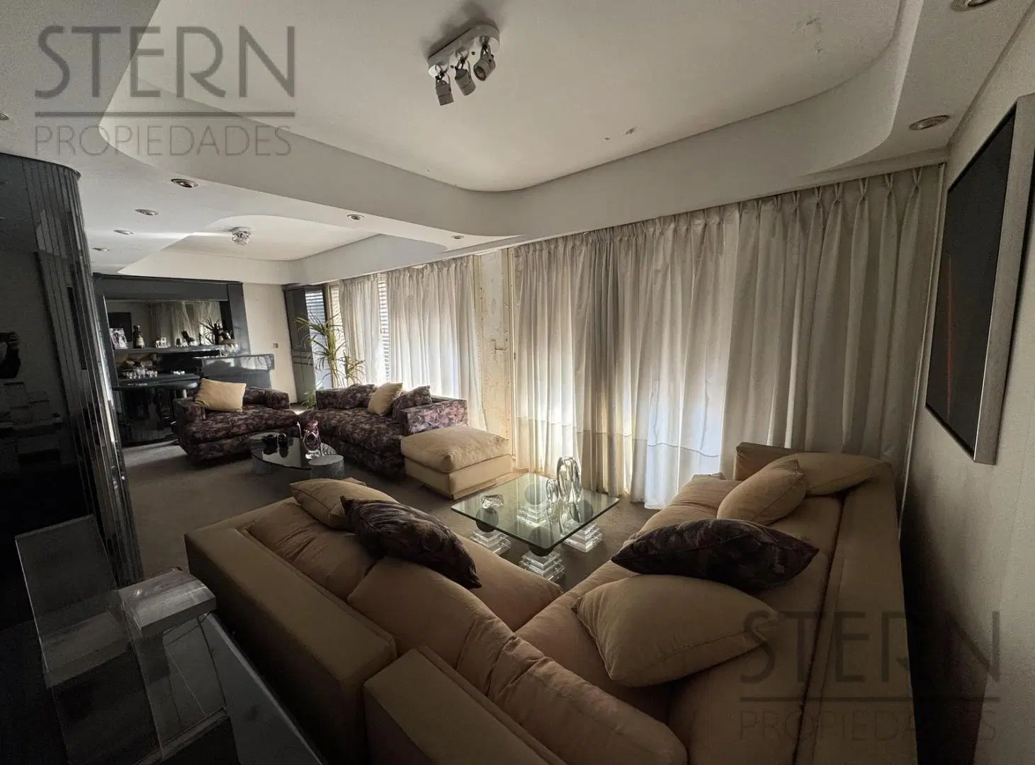 4 AMBIENTES CON COCHERA Y DEPENDENCIA EN CABALLITO 3