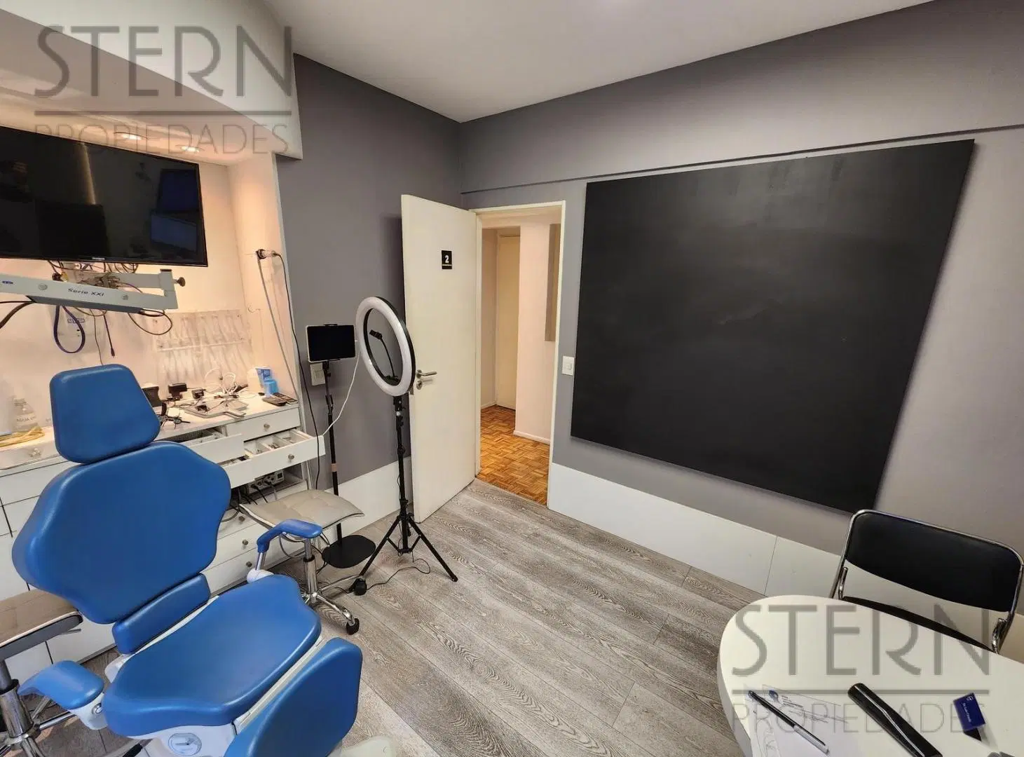 CONSULTORIOS MEDICOS - 101 M2 - EXCELENTE UBICACION - OPORTUNIDAD - RECOLETA 4