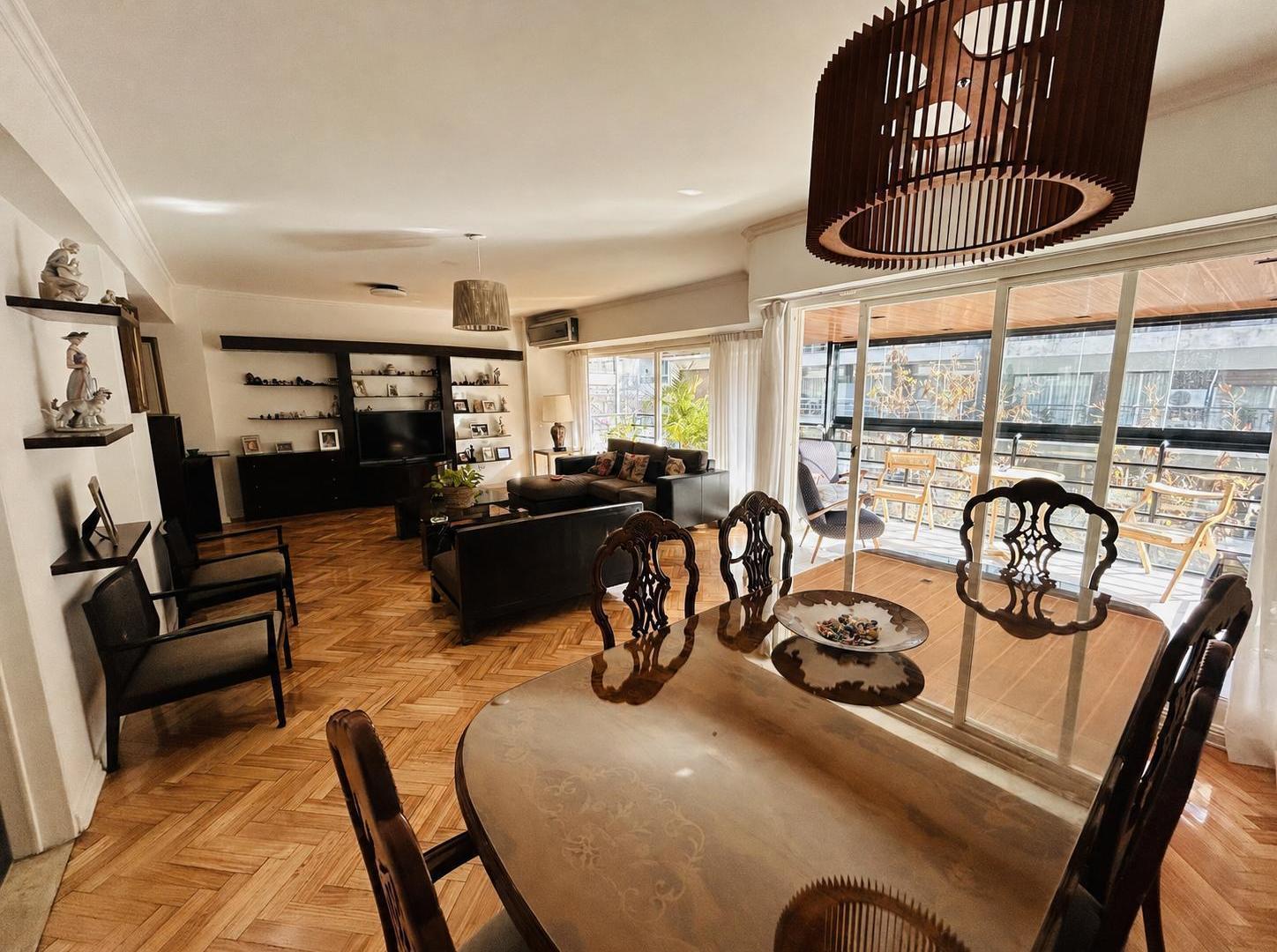 Piso exclusivo de 4 ambientes con dependencia, balcón aterrazado y cochera - Las Cañitas