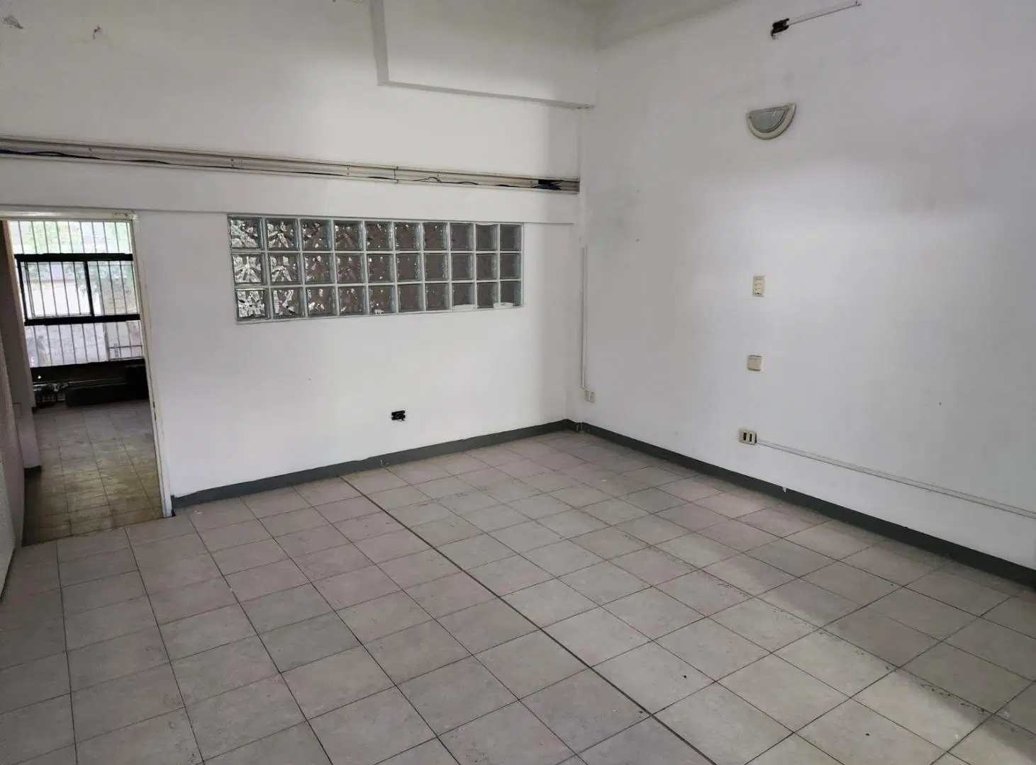 LOCAL COMERCIAL EN ALQUILER | AV. FOREST | CHACARITA | 100 m² 3