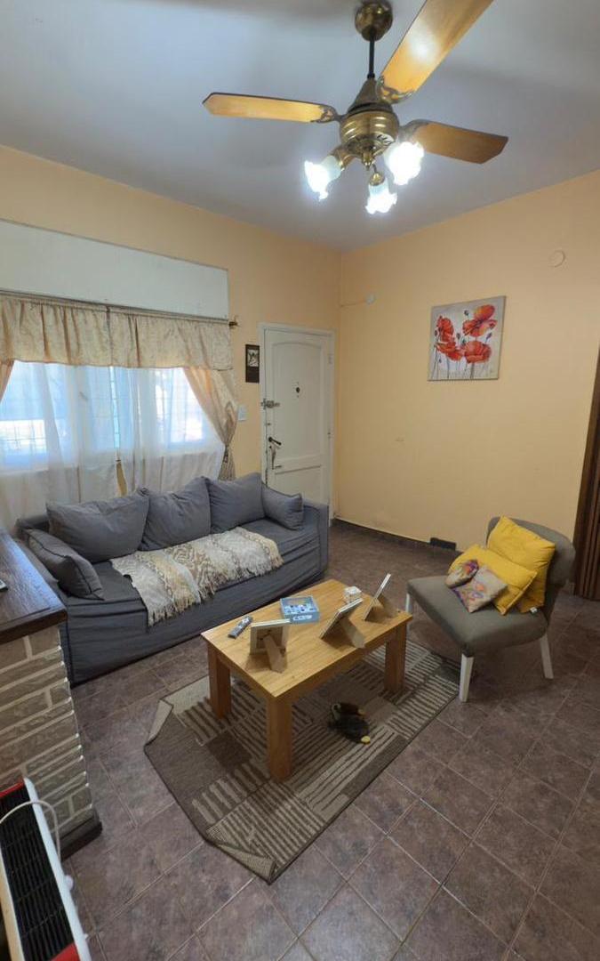 Foto de Casa de 3 dormitorios con departamento de 2 ambientes en Villa Luzuriaga, imagen 5