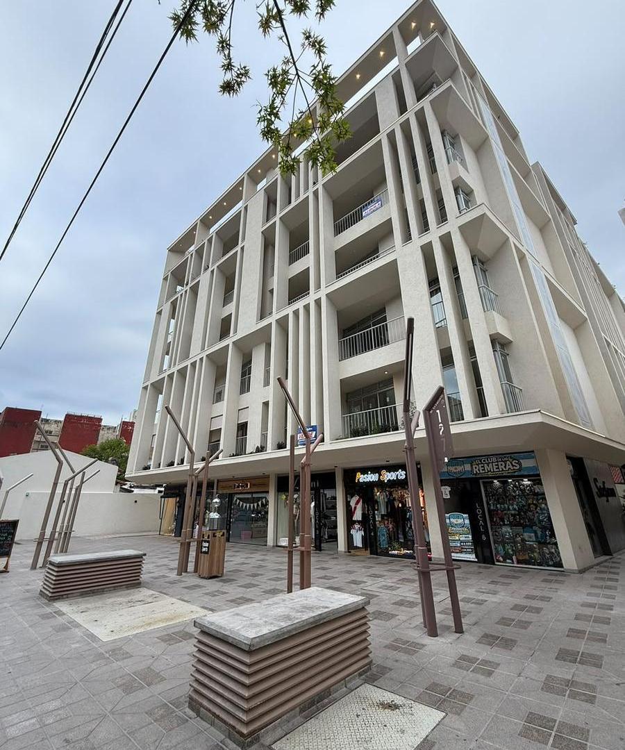 Foto de !!VDO. HERMOSO DEPTO. 3 DORM. C/ COCHERA Y AMENITIES PLENO CENTRO DE, imagen 2