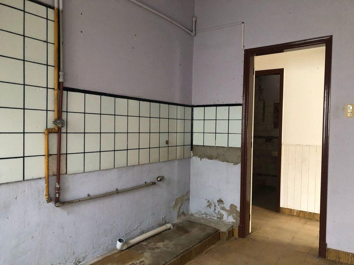 Venta/ Casa con Servicios/ a Reciclar / Inversión 3