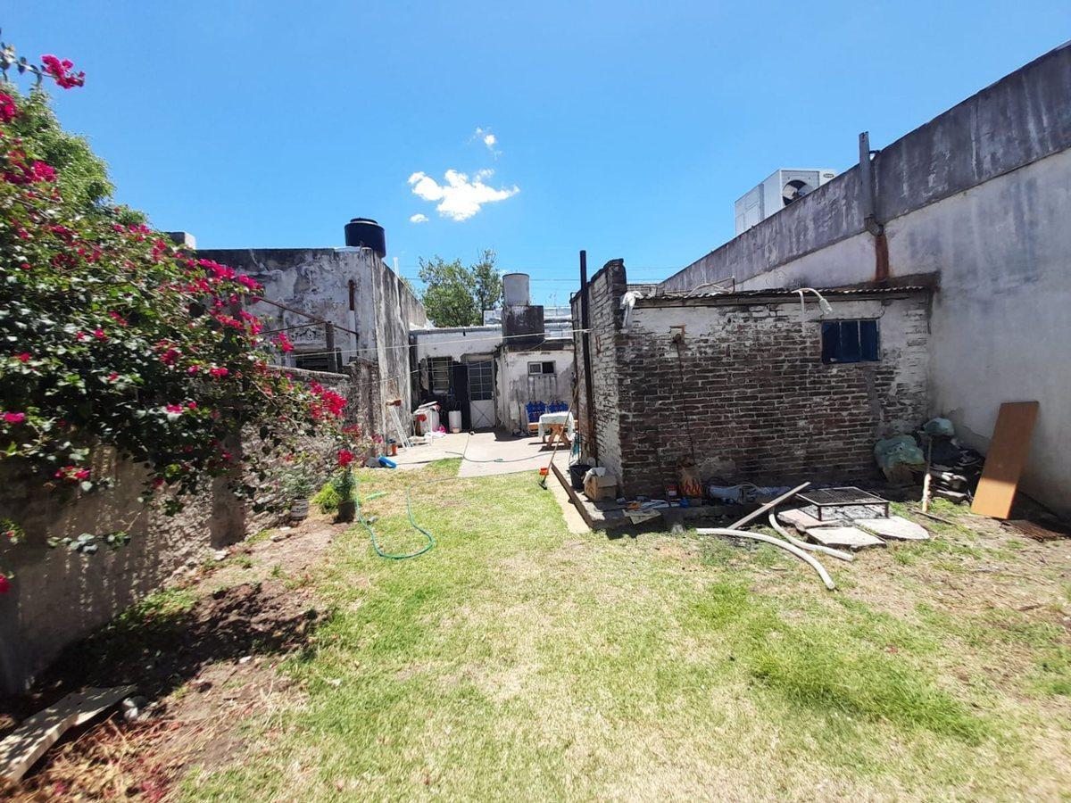 Venta de 2 Casas/amplio Frente/renta o Desarrollo. 4