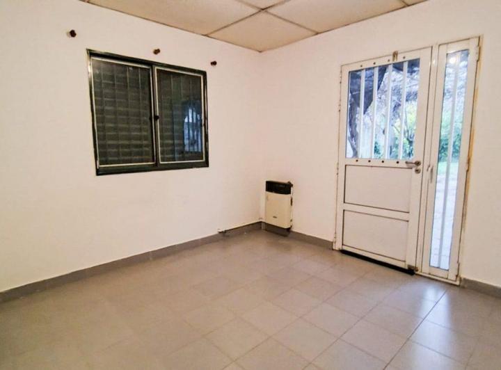 VENTA/ CASA / SERVICIOS / VILLA DOMINGA 4