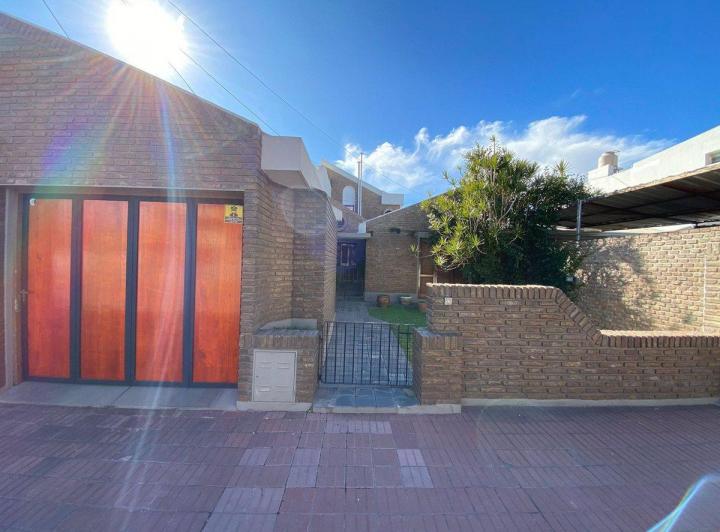 REMAX VENDE/CASA/APTA CREDITO/3 DORMI/SERVICIOS 3