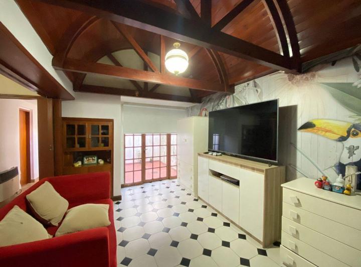 REMAX VENDE/CASA/APTA CREDITO/3 DORMI/SERVICIOS 4