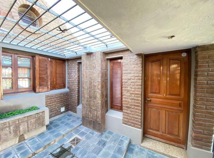 REMAX VENDE/CASA/APTA CREDITO/3 DORMI/SERVICIOS 2