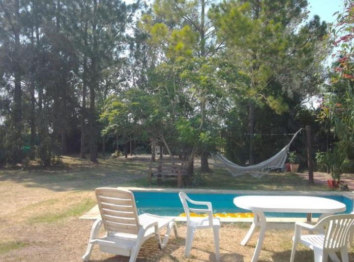 CASA 2 DORMITORIOS CON PILETA Y MUCHO PARQUE 2