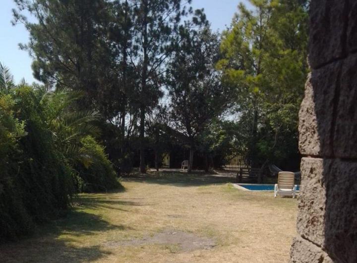 CASA 2 DORMITORIOS CON PILETA Y MUCHO PARQUE 3