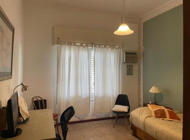 VENTA/CASA 3 DORMITORIOS/PILETA/SOBRE AVENIDA 4
