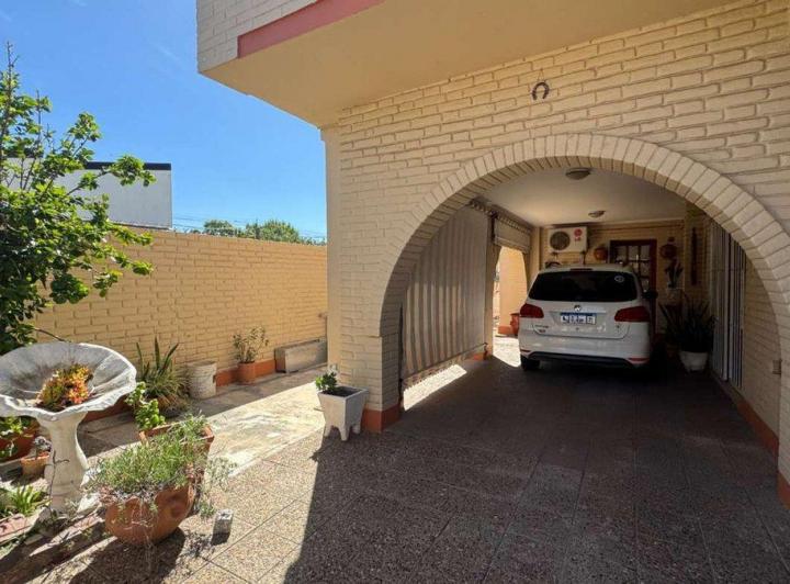 VENTA/CASA APTA A CRÉDITO/3 DORMITORIOS/J DE GARAY 3
