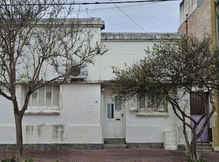 VENTA/CASA/ Bª 9 DE JULIO/CON SERVICIOS/APTA CRED. 4