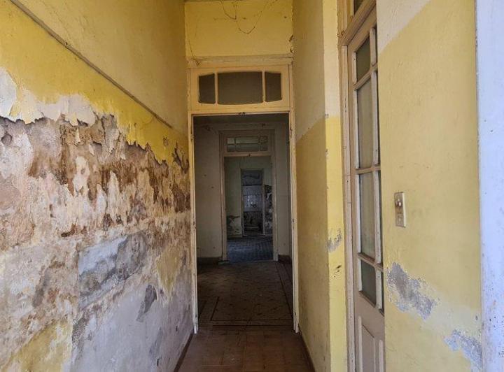 VENTA/CASA/ZONA CENTRICA/A REFACCIONAR 1