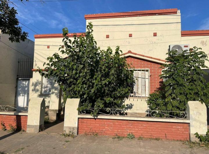 VENTA/CASA Y DEPARTAMENTO/INVERSION/SUNCHALES 2