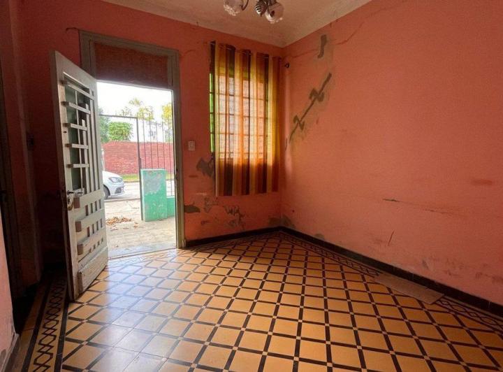 CASA/3 DORMITORIOS/ COCHERA/PATIO. 2