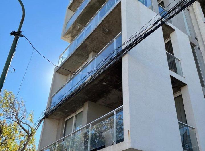 VENTA DE DEPTO CENTRICO 2 DORMITORIOS 1