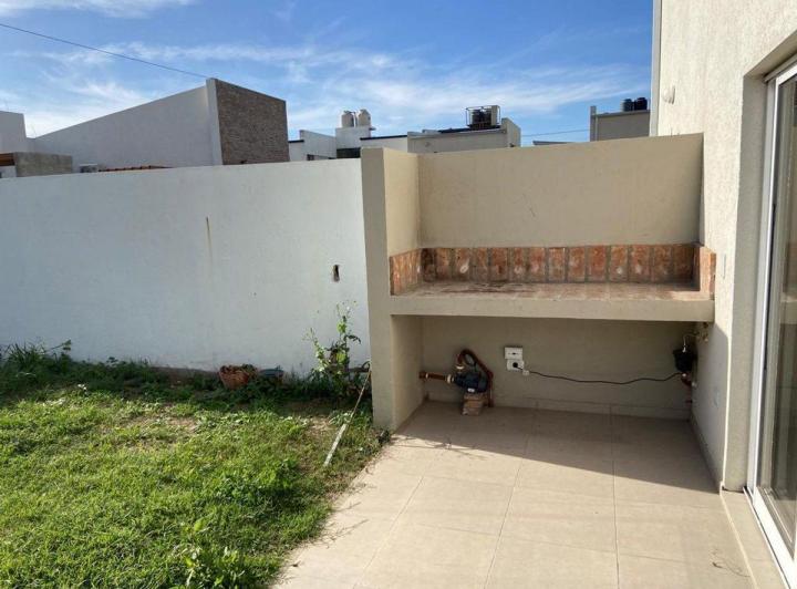 ALQUILER/DEPARTAMENTO/DUPLEX/RAFAELA 5