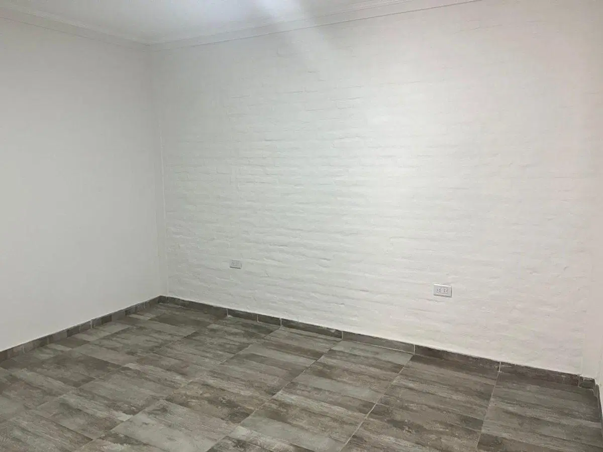 VENTA DE DEPTO P/BAJA CON PATIO/apto credito 5