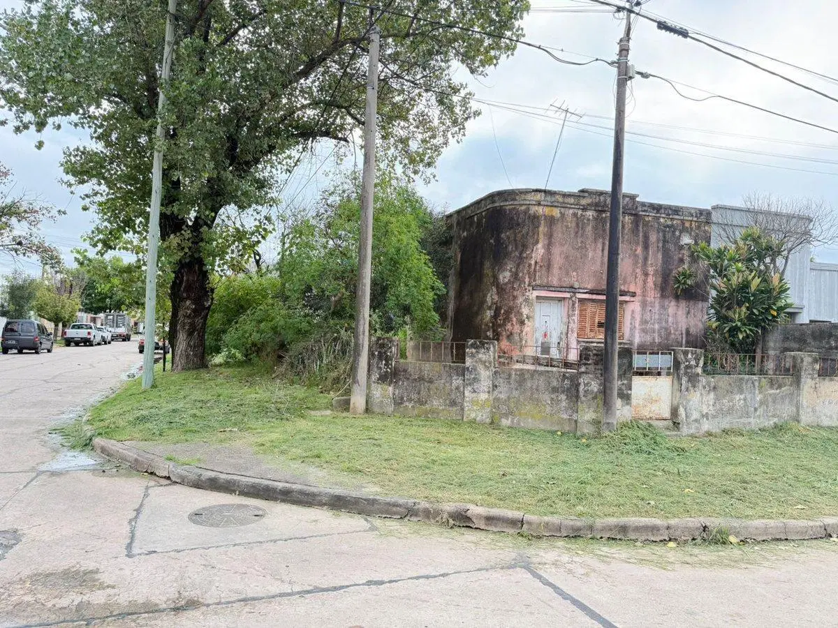 REMAX VENDE/LOTE CONSTRUCCION/ESQUINA/DESARROLLO 4