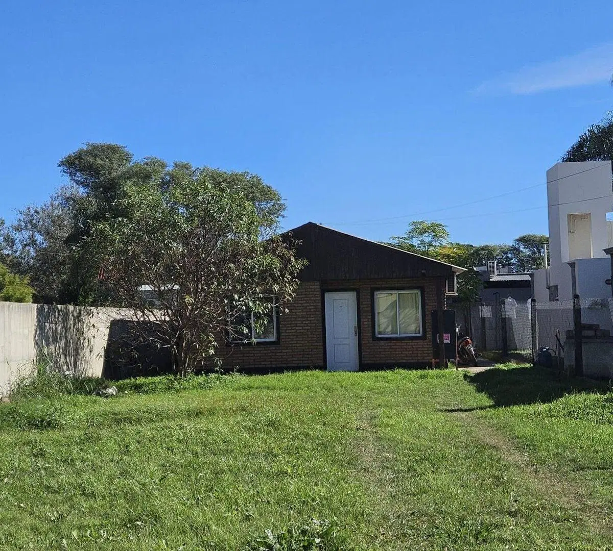 VENTA/CASA/3DORMITORIOS/LEHMANN/APTA CREDITO 2