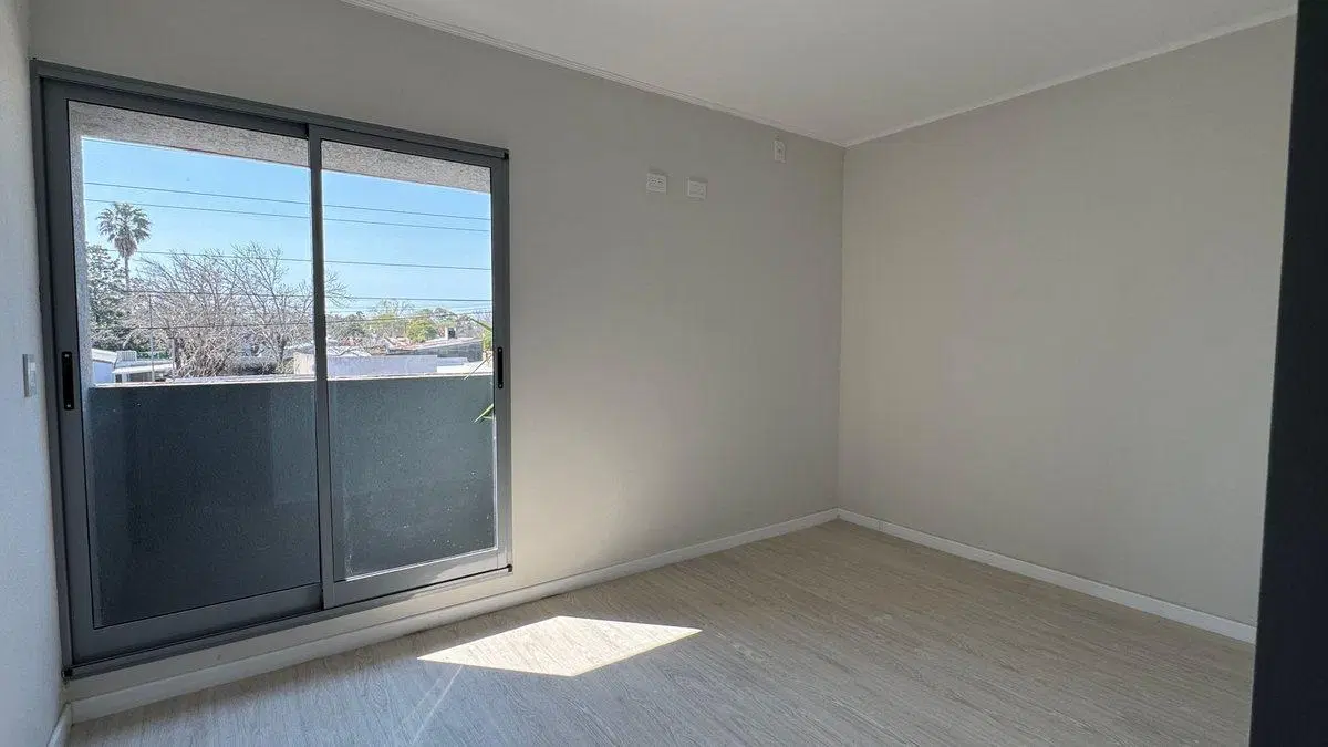 VENTA DUPLEX/ 2 DORMITORIOS/Bo.AMANCAY 4