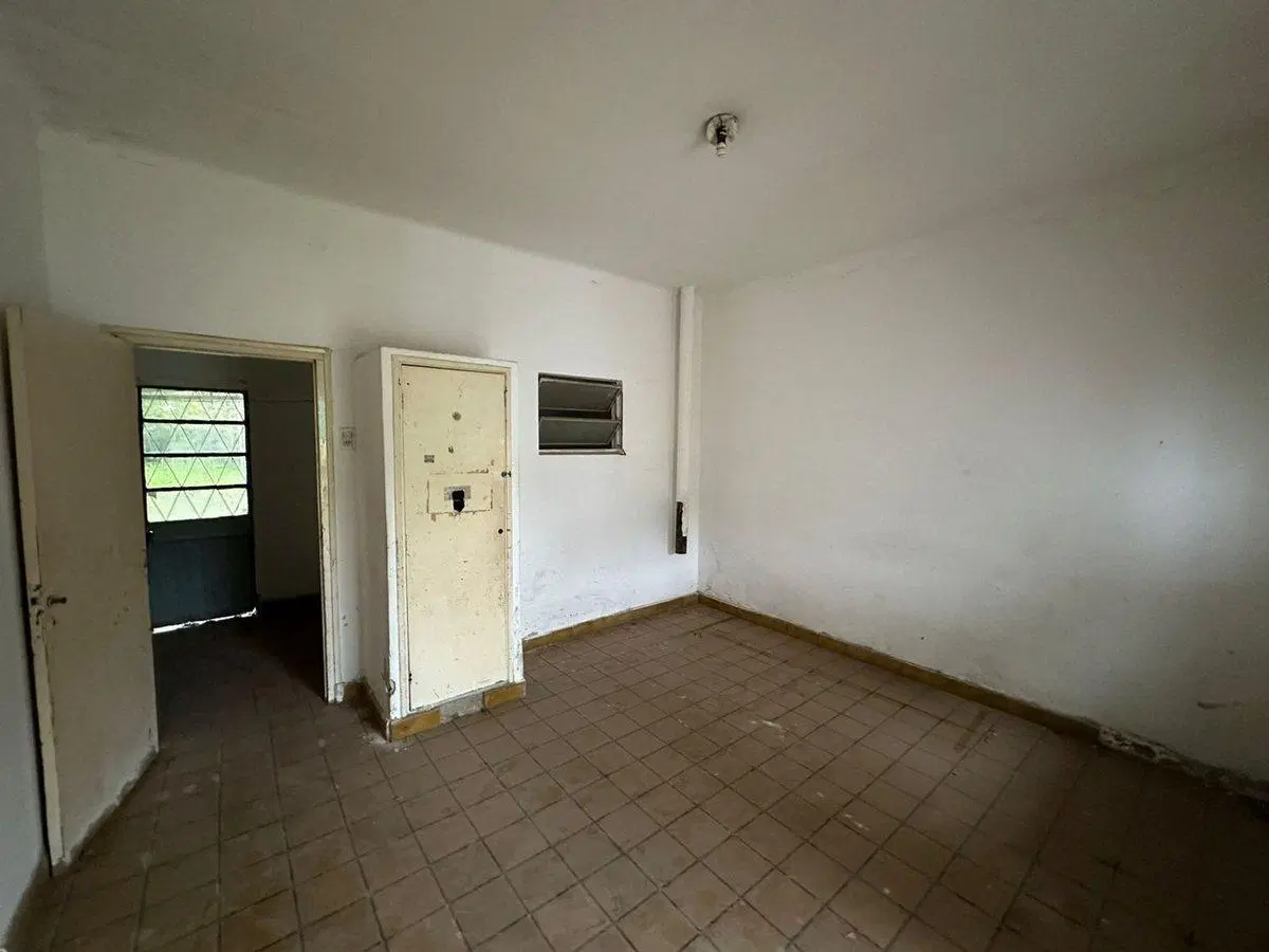 VENTA/CASA A RAFACCIONAR/AVENIDA/LEHMANN 3