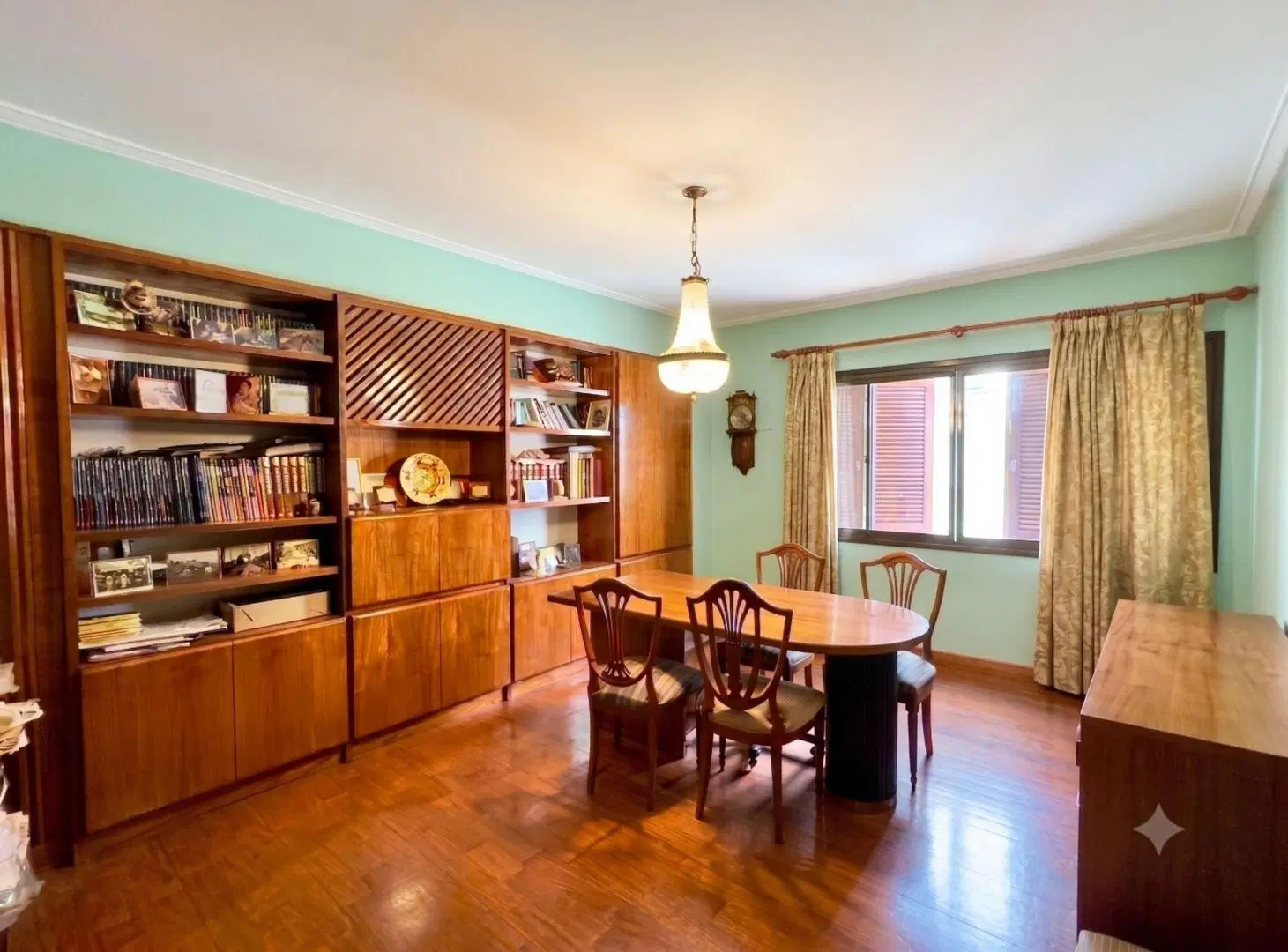 VENTA-CASA CENTRO-PILETA-RAFAELA 4