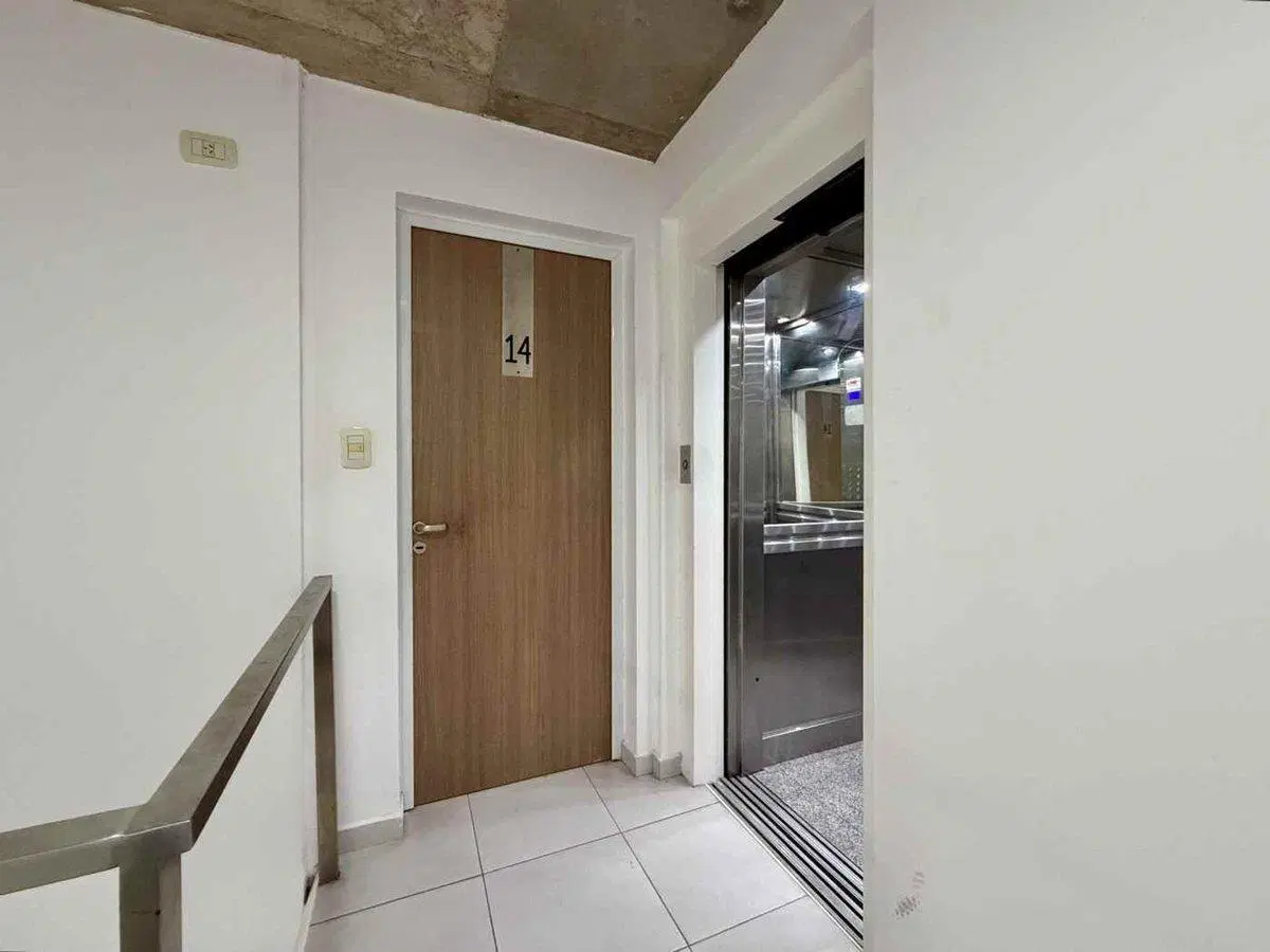 ALQUILER/ DEPARTAMENTO 1 DORM./COCHERA/SERVICIOS 4