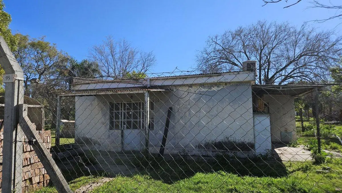 VENTA CASA A REFACCIONAR SOBRE AVENIDA 3